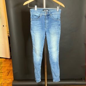 Express women’s OSOC sized leg and high rise jeans stretch